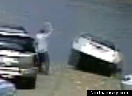 http://i.huffpost.com/gen/699770/thumbs/s-CAR-CRASH-INTO-RIVER-large.jpg