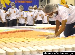 PHOTOS: The World's Largest Cupcake Mosaic