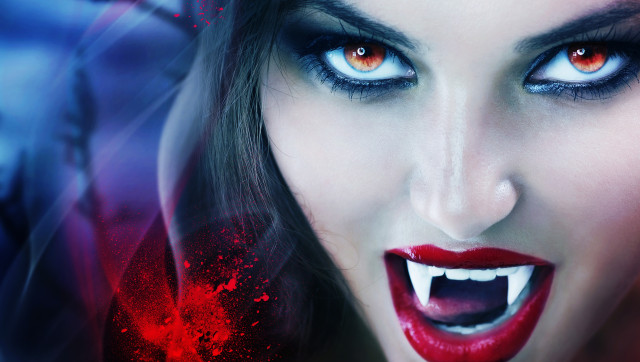 Hot Female Vampires Photos 90