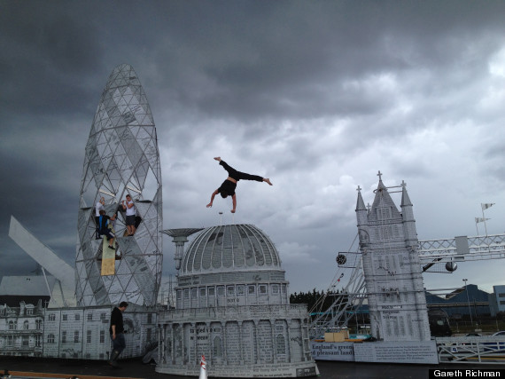 acrobat1a