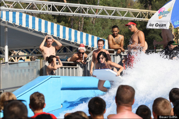 Katy Perry Has Bathing Suit Malfunction At Water Park Photos Huffpost 