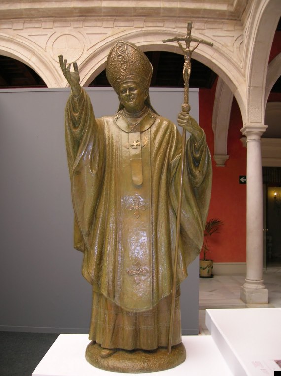 papa juan pablo ii estatua