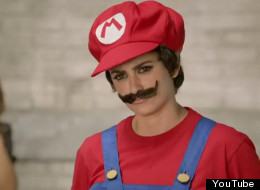 Penélope Cruz estrenando bigote