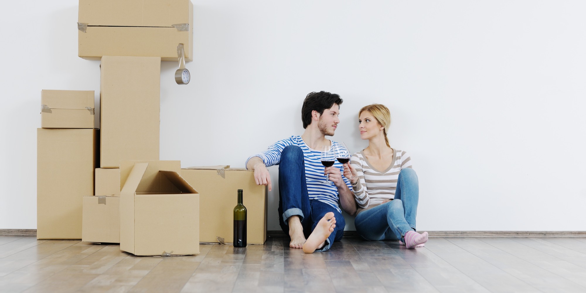 Cohabitation 5 Questions To Ask Before Moving In Together Huffpost