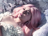 Elizabeth Olsen Hair: The Actress Goes Pink...