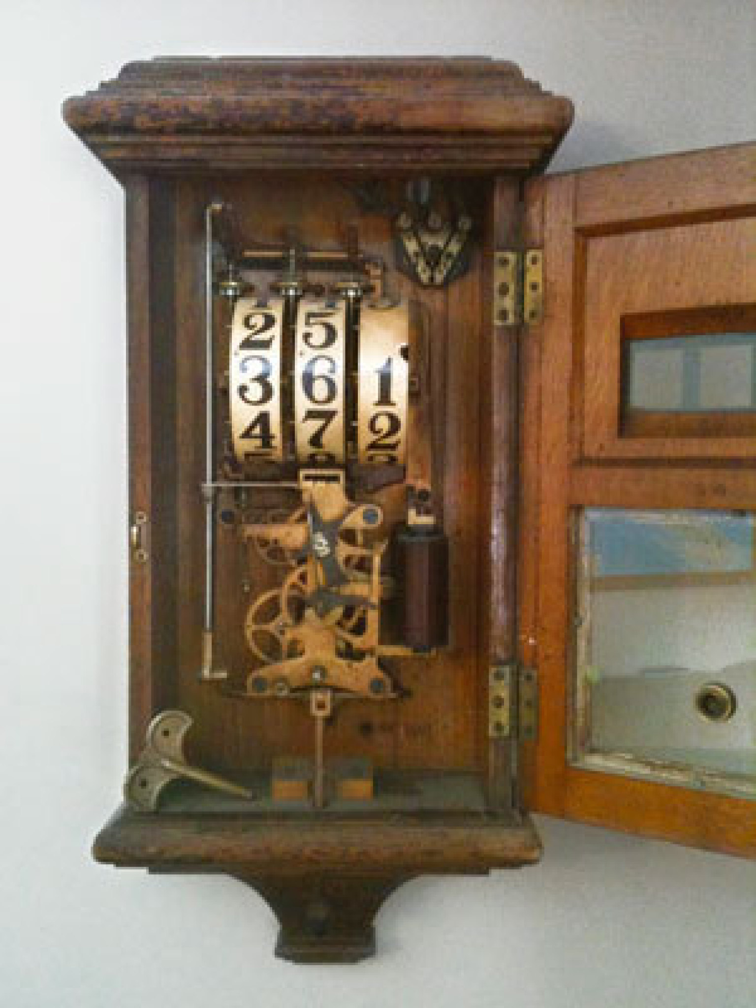Whats It Worth >> Country Living Appraises Late-19th-Century Fire-Alarm ... Whats It Worth >> Country Living Appraises Late-19th-Century Fire-Alarm ...