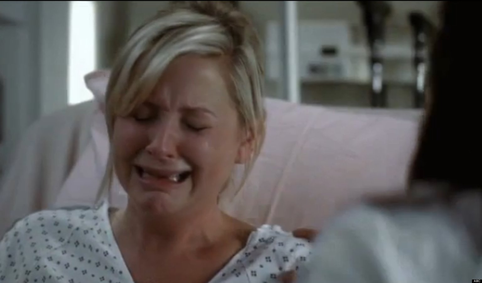 'Grey's Anatomy': Arizona Loses Her Leg, April And Jackson Rekindle