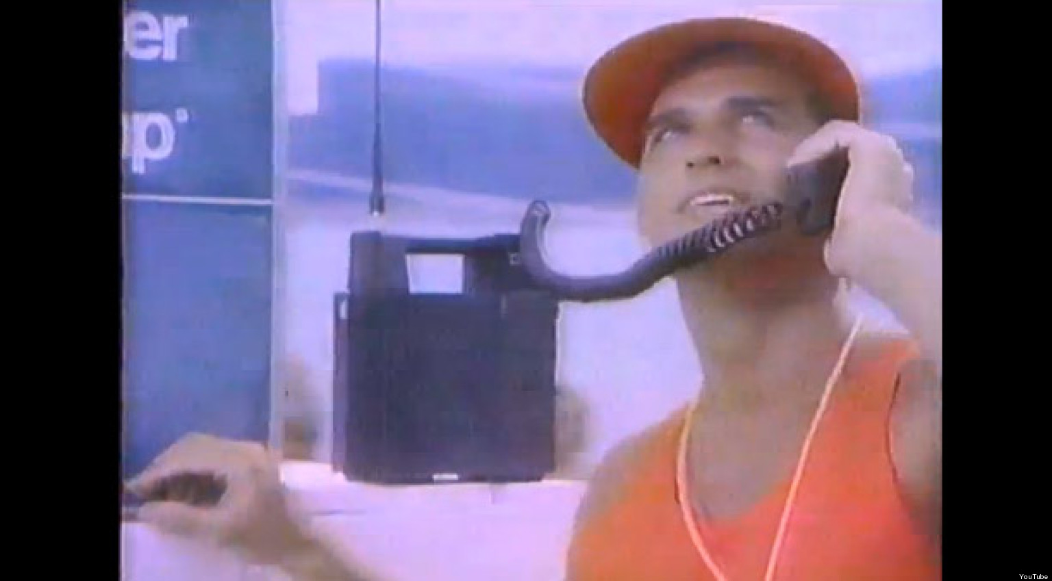 Retro Radio Shack Commercial Shows Awesomely Huge Phone On The Go