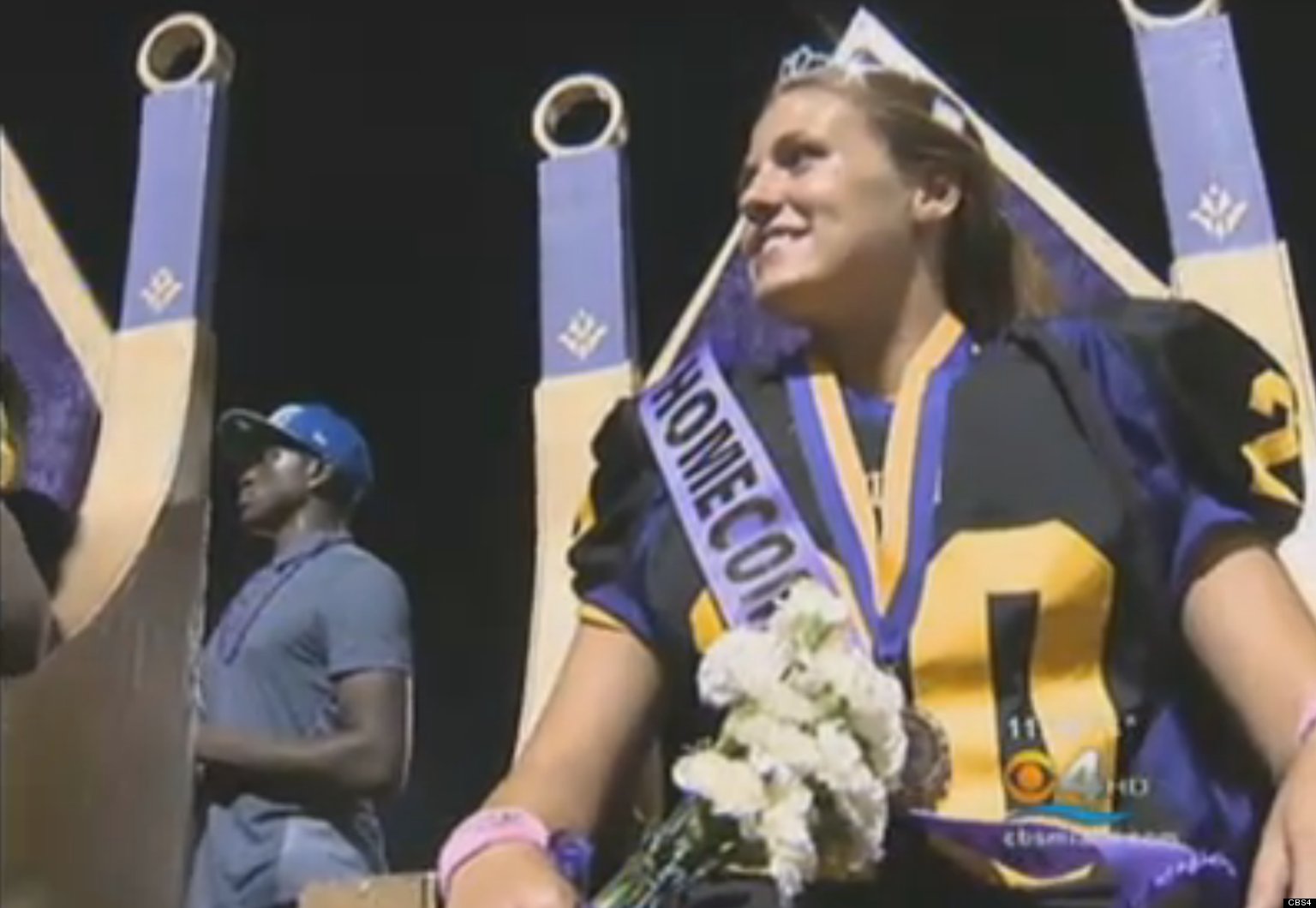 Erin DiMeglio, First Female Quarterback In Florida, Crowned