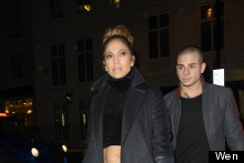 Jennifer Lopez Shows Off Her Washboard Stomach In Crop Top