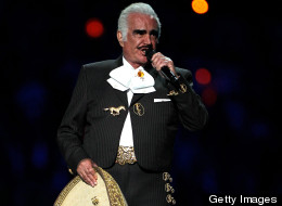 Vicente Fernández en difícil momento: pide oraciones por su salud