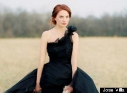 DARK BEAUTY: Halloween Wedding Inspiration That's Simply Gorgeous