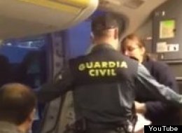 Ryanair afirma que la pasajera expulsada 