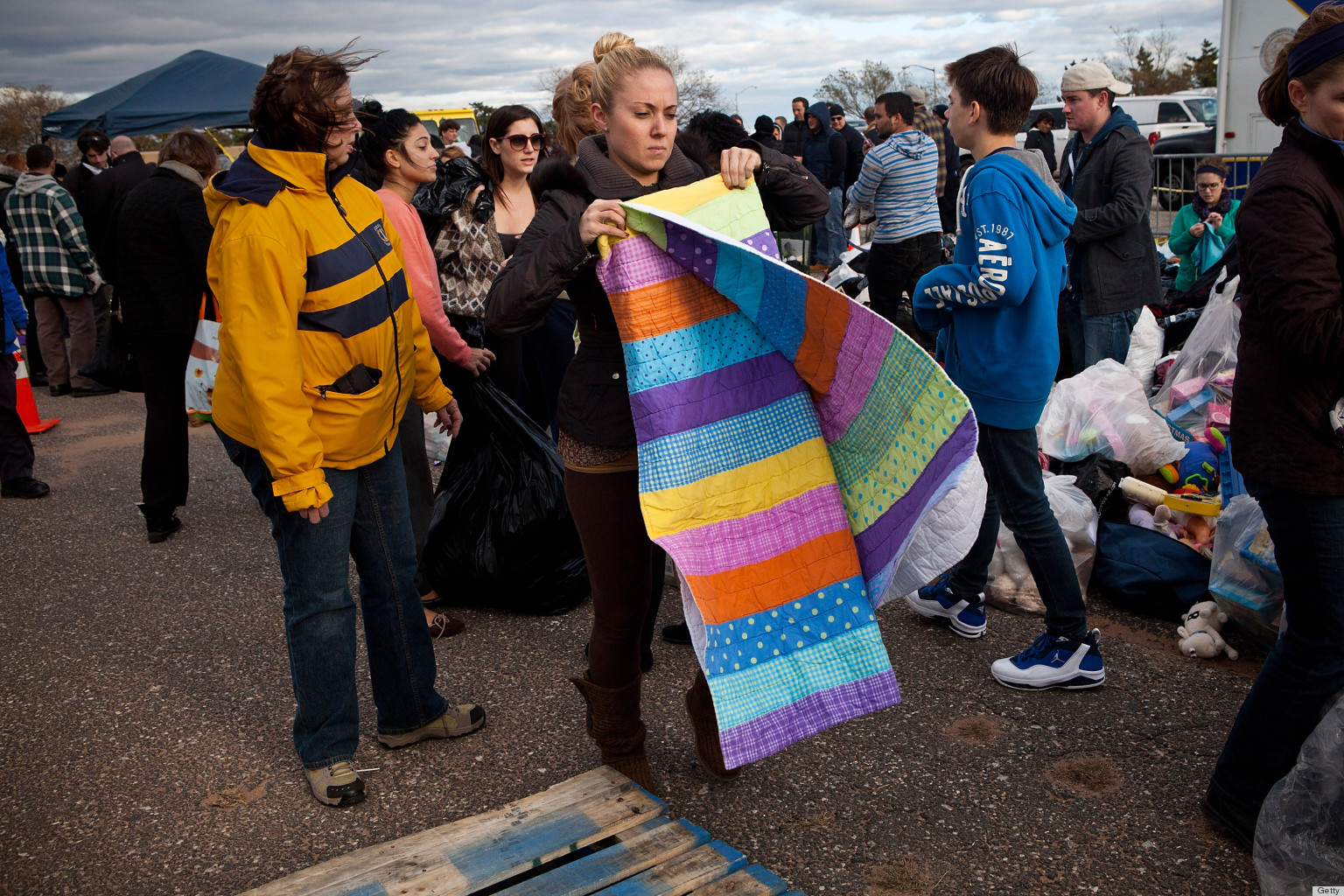 Blankets For Sandy Donate To Victims Of The Hurricane (PHOTOS) HuffPost