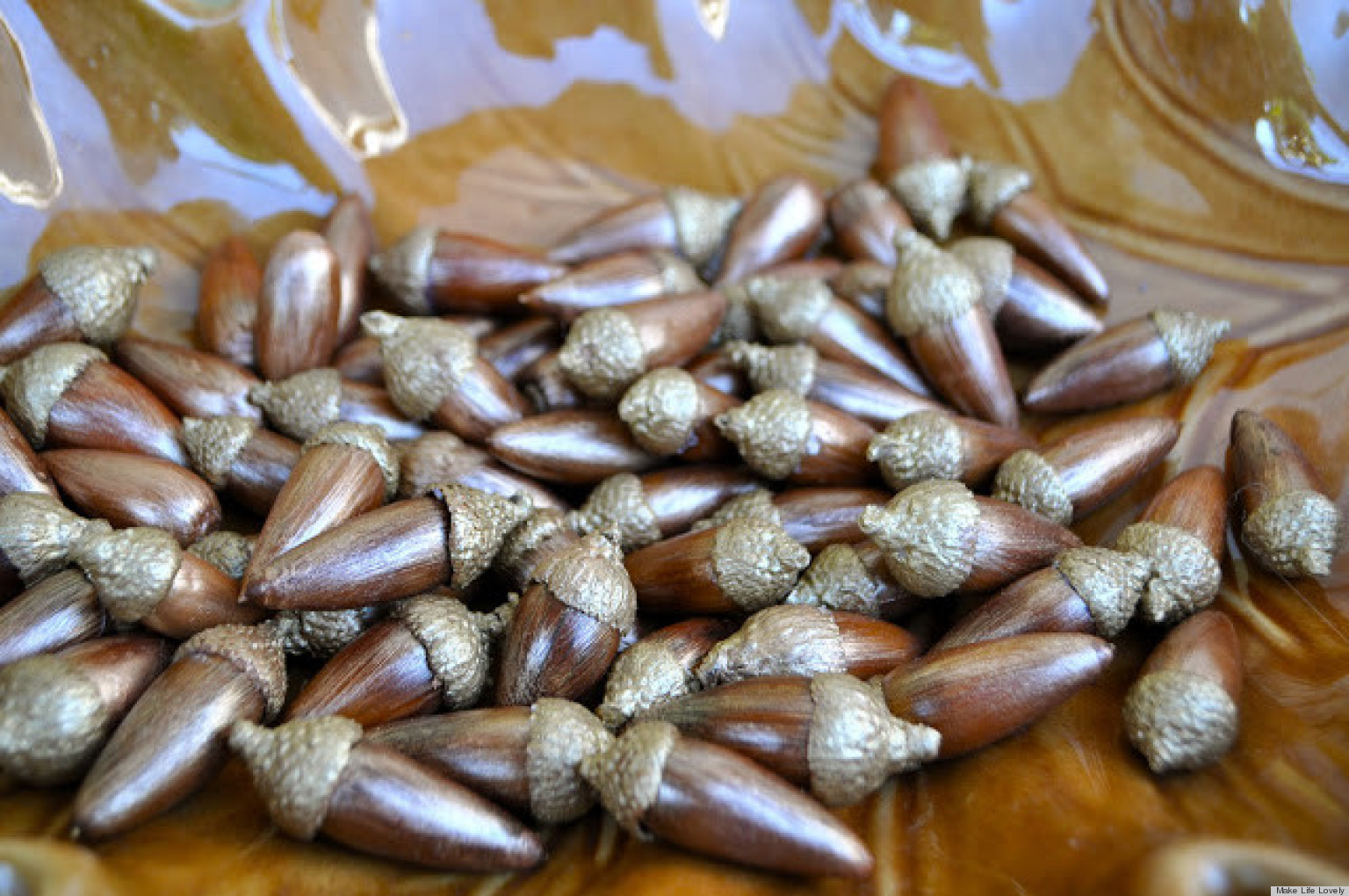 holiday craft ideas make these painted metallic golden acorns holiday craft ideas make these painted metallic golden acorns