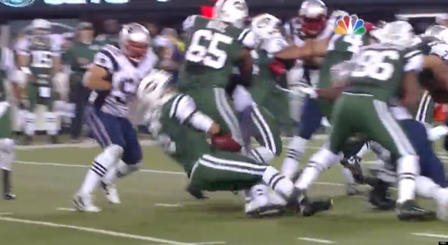 Mark Sanchez Fumble Jets QB Runs Into Brandon Moore's Butt, Loses Ball