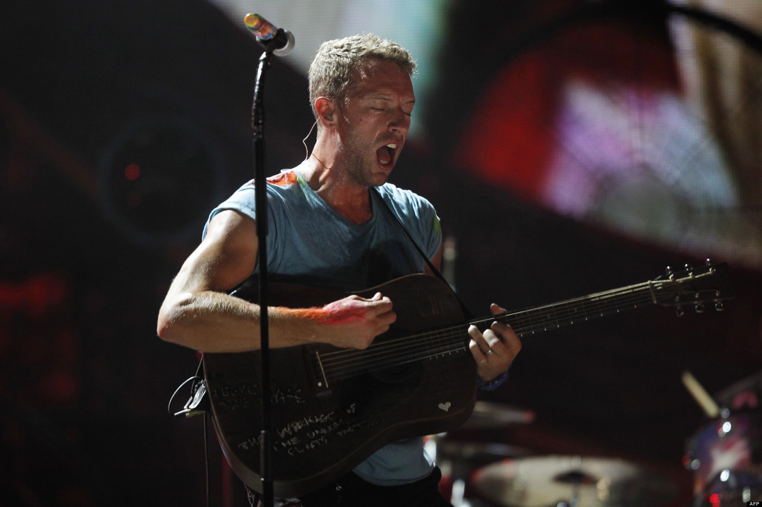 o-COLDPLAY-PAUSE-facebook.jpg