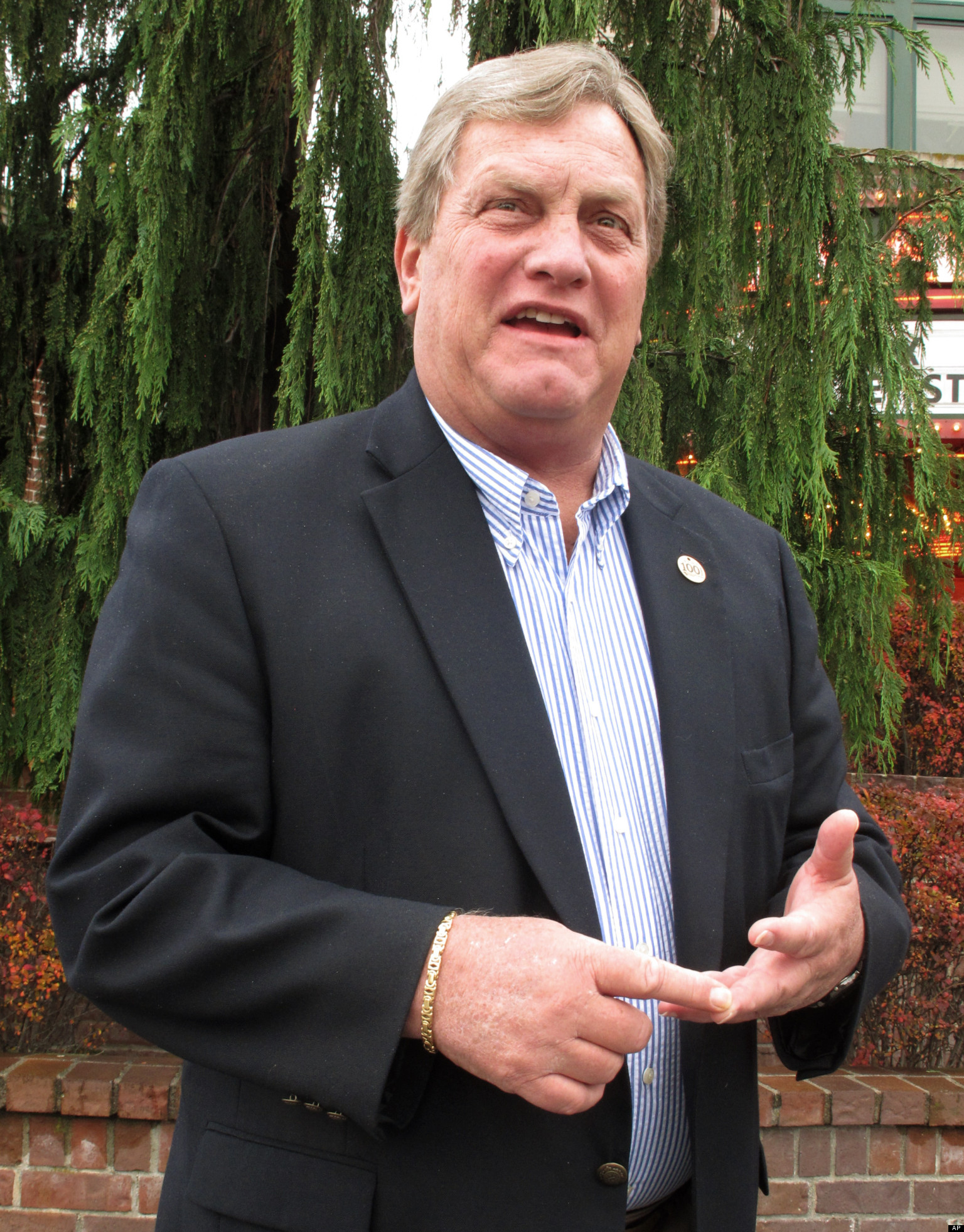 Mike Simpson, Senior GOP Congressman, Could Accept Fiscal Cliff Deal