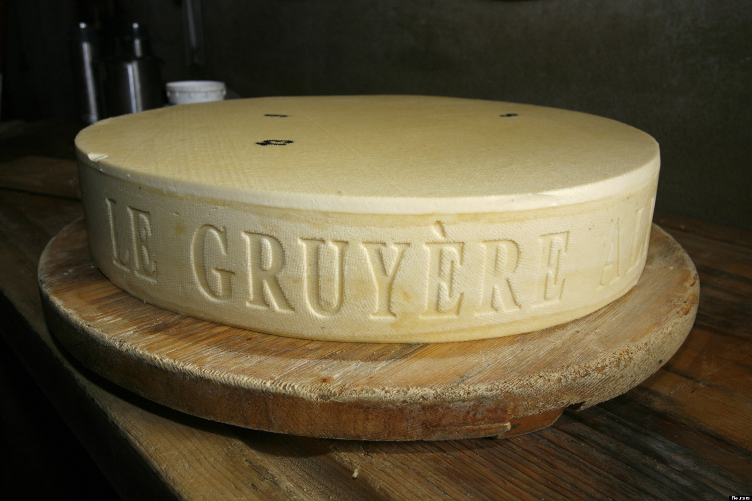 Forum Image: http://i.huffpost.com/gen/894050/thumbs/o-GRUYERE-facebook.jpg