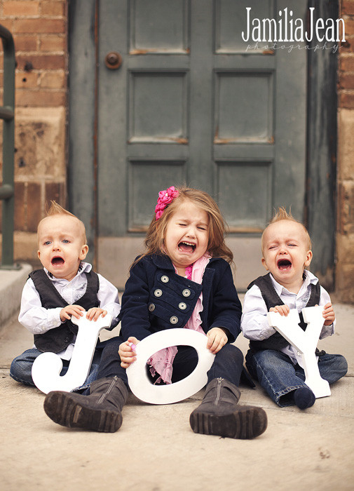 Crying Kids' 'Joy' Photo Is A Christmas Miracle | HuffPost