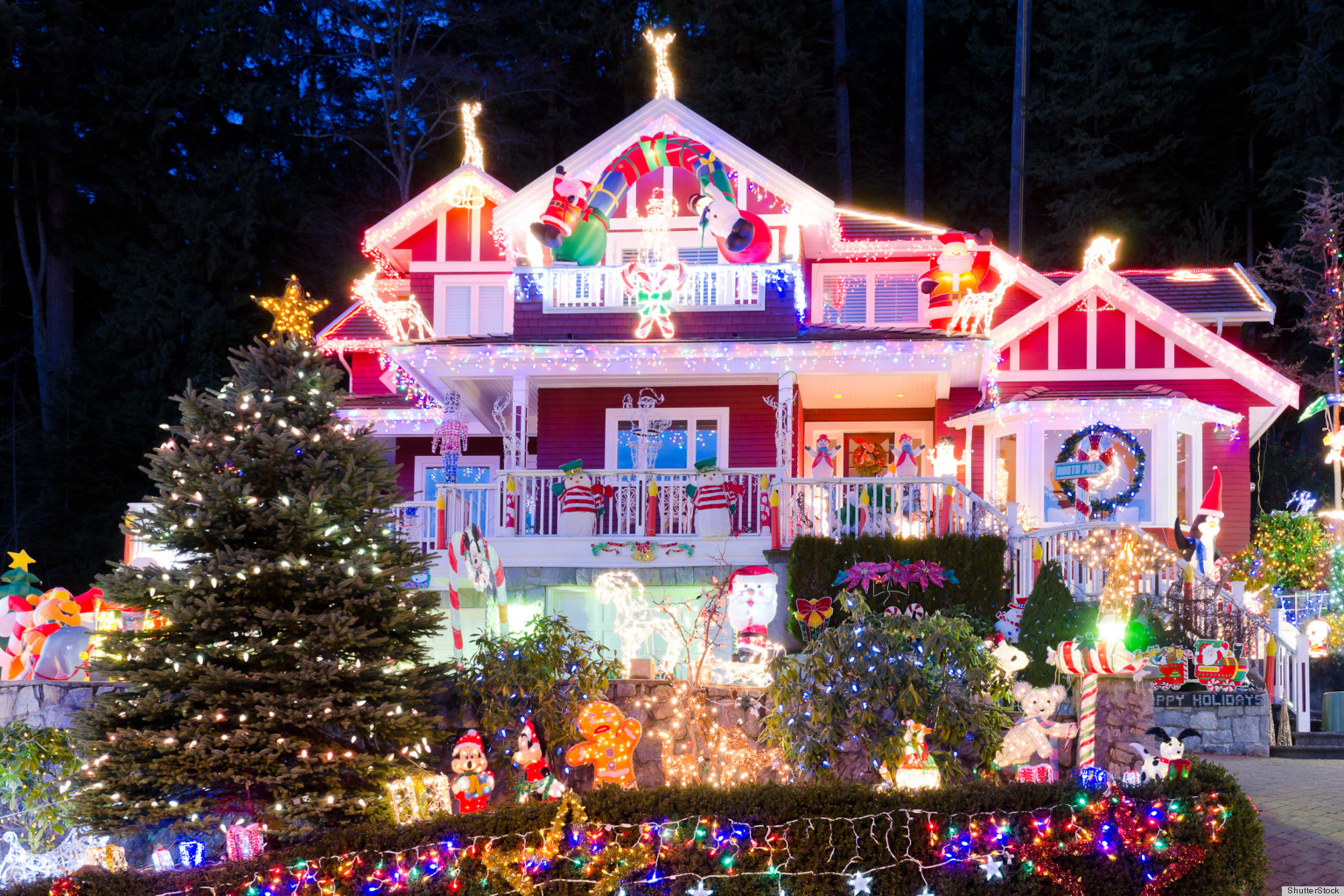 Holiday Lights Display: Ohio's Hall Family Has Christmas Decorations ...
