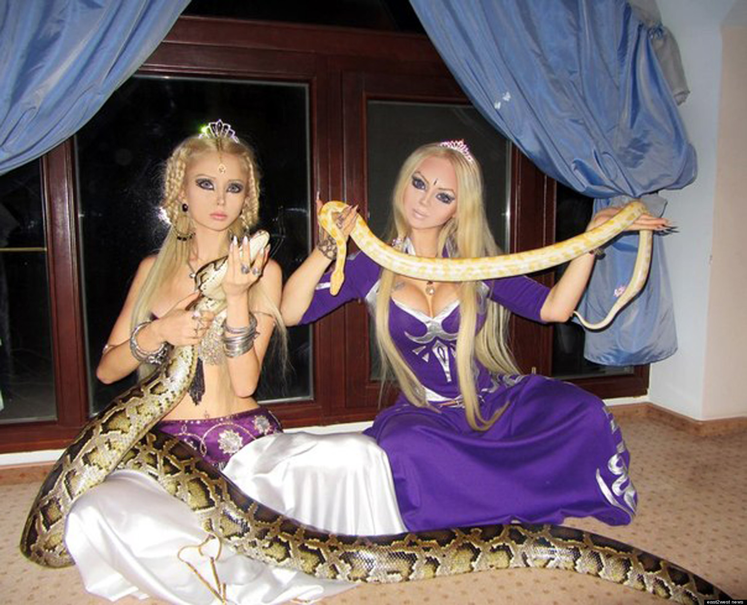 Ukraines Real Life Barbies To Bring Spirituality To | valeria lukyanova olga dominica oleynik ukraine s Ukraines Real Life Barbies To Bring Spirituality To | valeria lukyanova olga dominica oleynik ukraine s