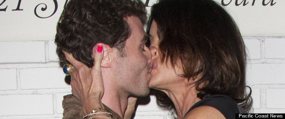Celebrities Kissing