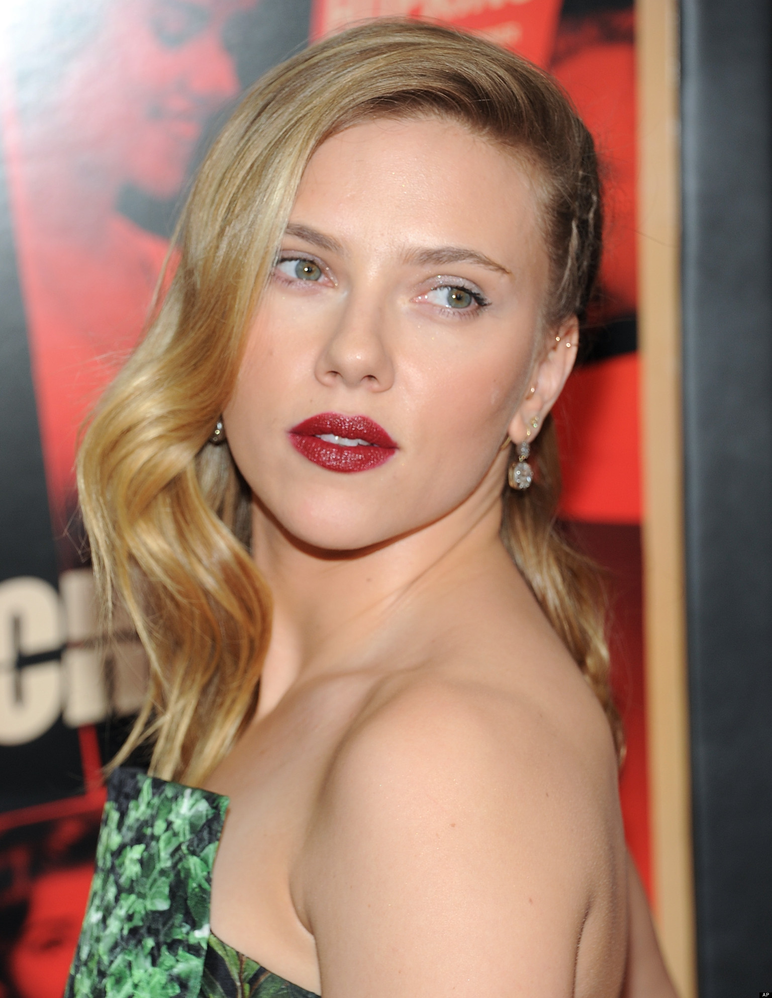girl cumming very hard gif nudes of scarlett johansson cum