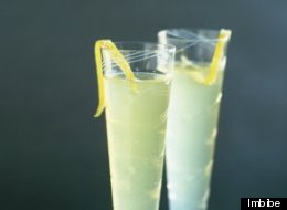 5 Fizzy Cocktails To Ring In The New Year