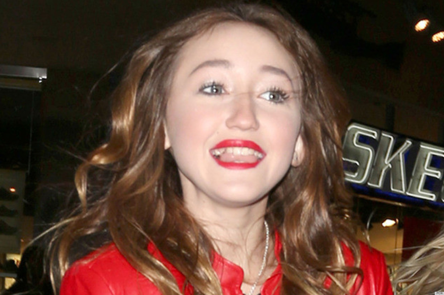 Noah Cyrus Miley S Little Sister Celebrates 13th Birthday In Mini Dress Red Lipstick Photos