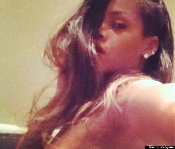 rihanna topless photo