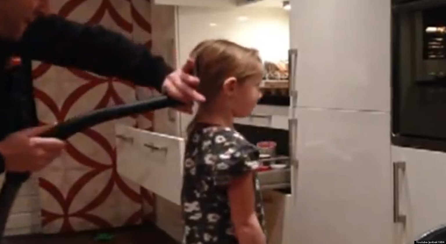 Dad Uses Vacuum To Do Daughter's Hair, Creates 'Perfect Ponytail