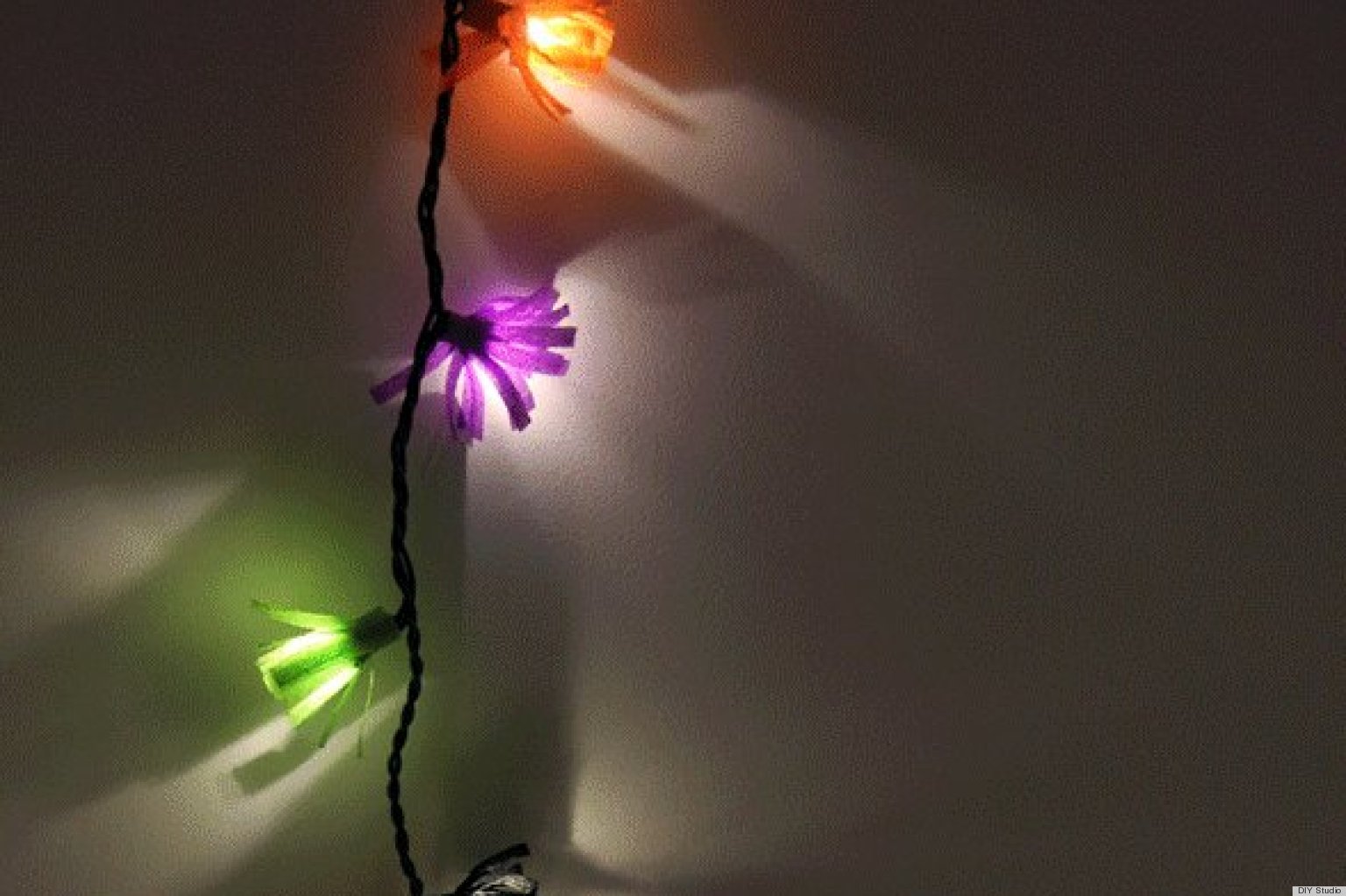 Make These DIY Crepe Paper Fringe String Lights With Leftover Holiday