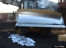 Watch This Bulldozer Crush 127 iPhones