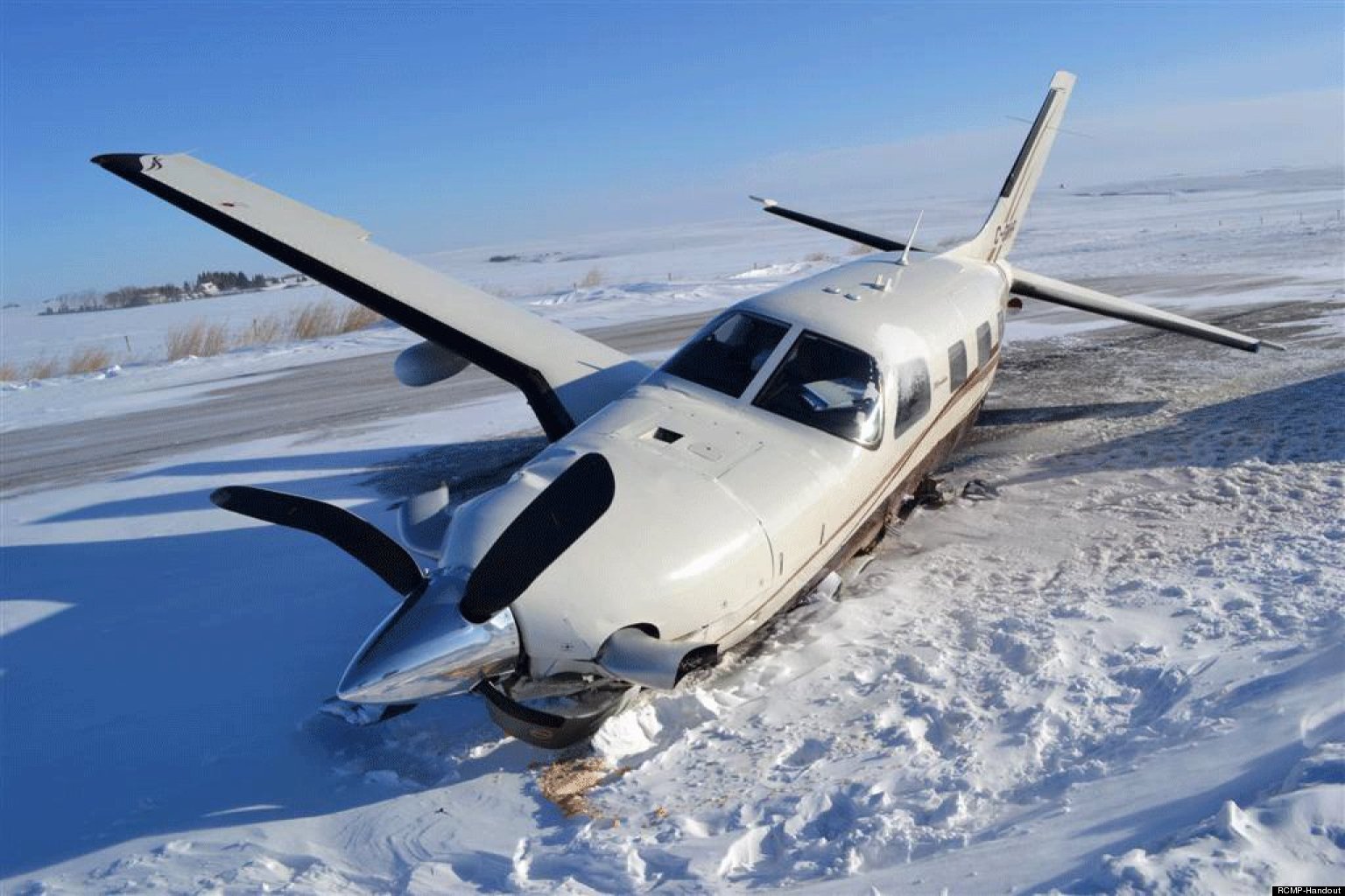 o-PLANE-CRASH-THREE-HILLS-facebook.jpg