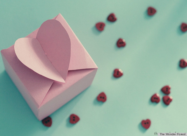Valentine's Day Ideas: Craft These Lovely Favor Boxes
