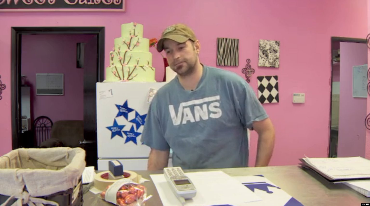 Oregon Bakery Owner Aaron Klein Denies Lesbian Couple A Wedding Cake