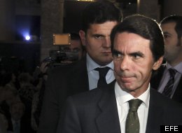 Aznar llama a 