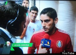 Jugador mexicano hace seña obscena en TV (VIDEO)