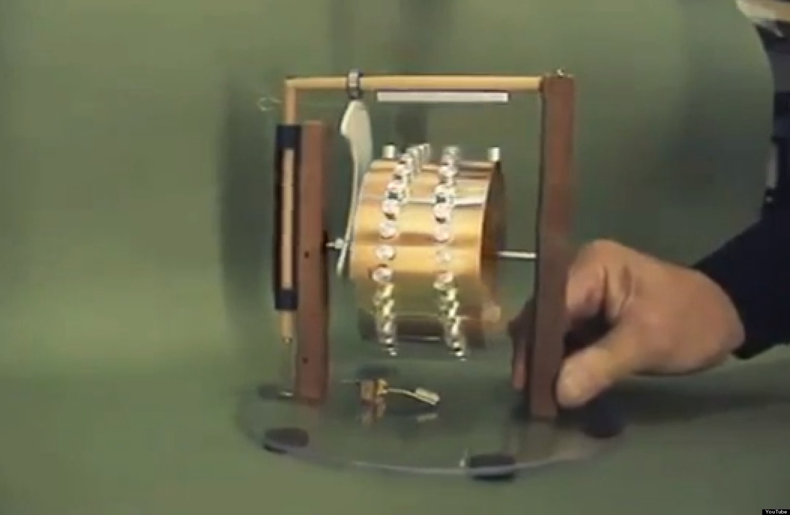 Man Invents NonPerpetual 'Perpetual Motion Machine' (VIDEO) HuffPost UK
