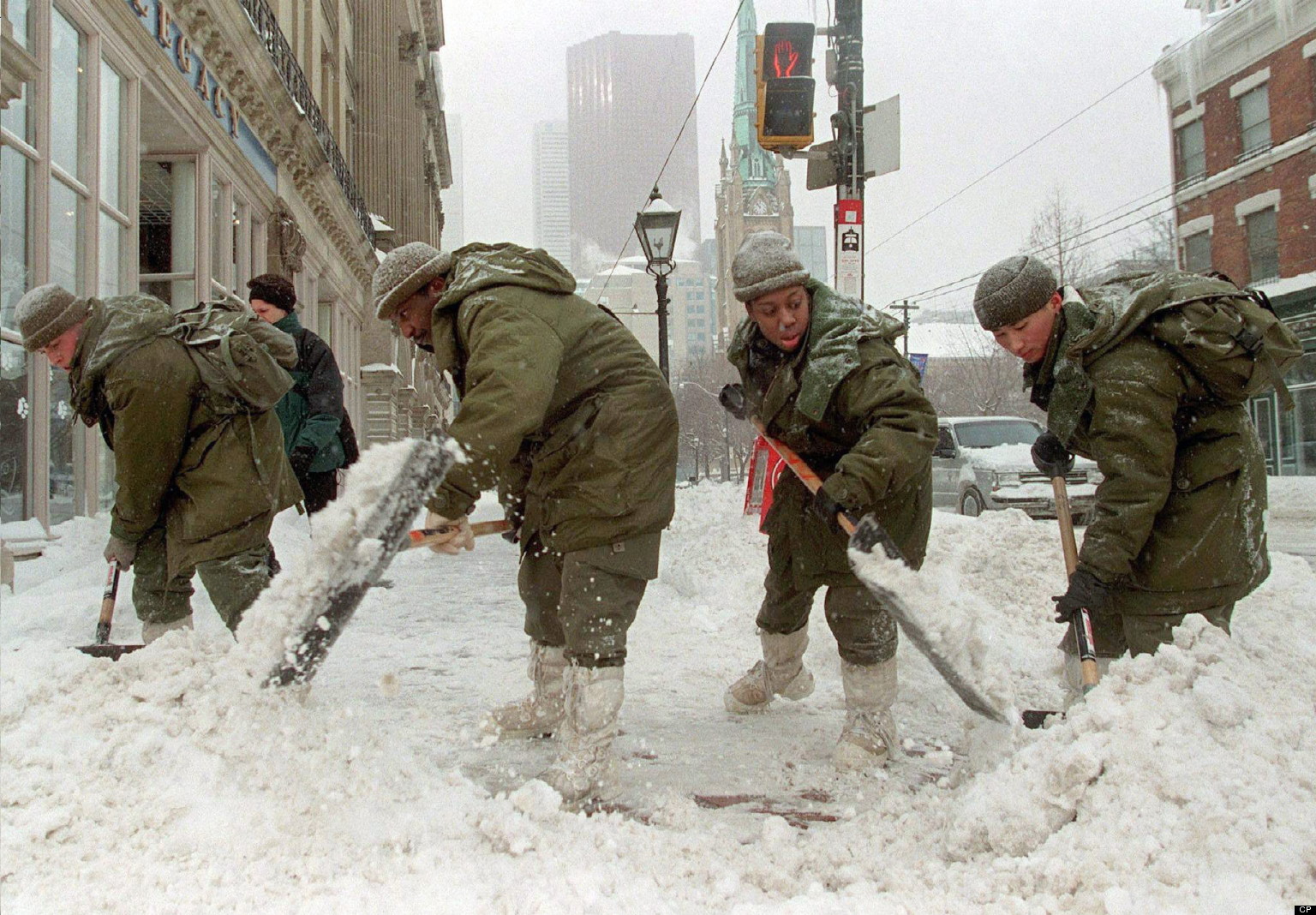 toronto-snow-storm-twitter-rest-of-canada-pokes-fun-at-city-s-winter