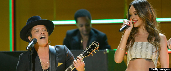 RIHANNA BRUNO MARS