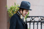 John Galliano 'Hasidic' Outfit Riles Critics (PHOTO,...