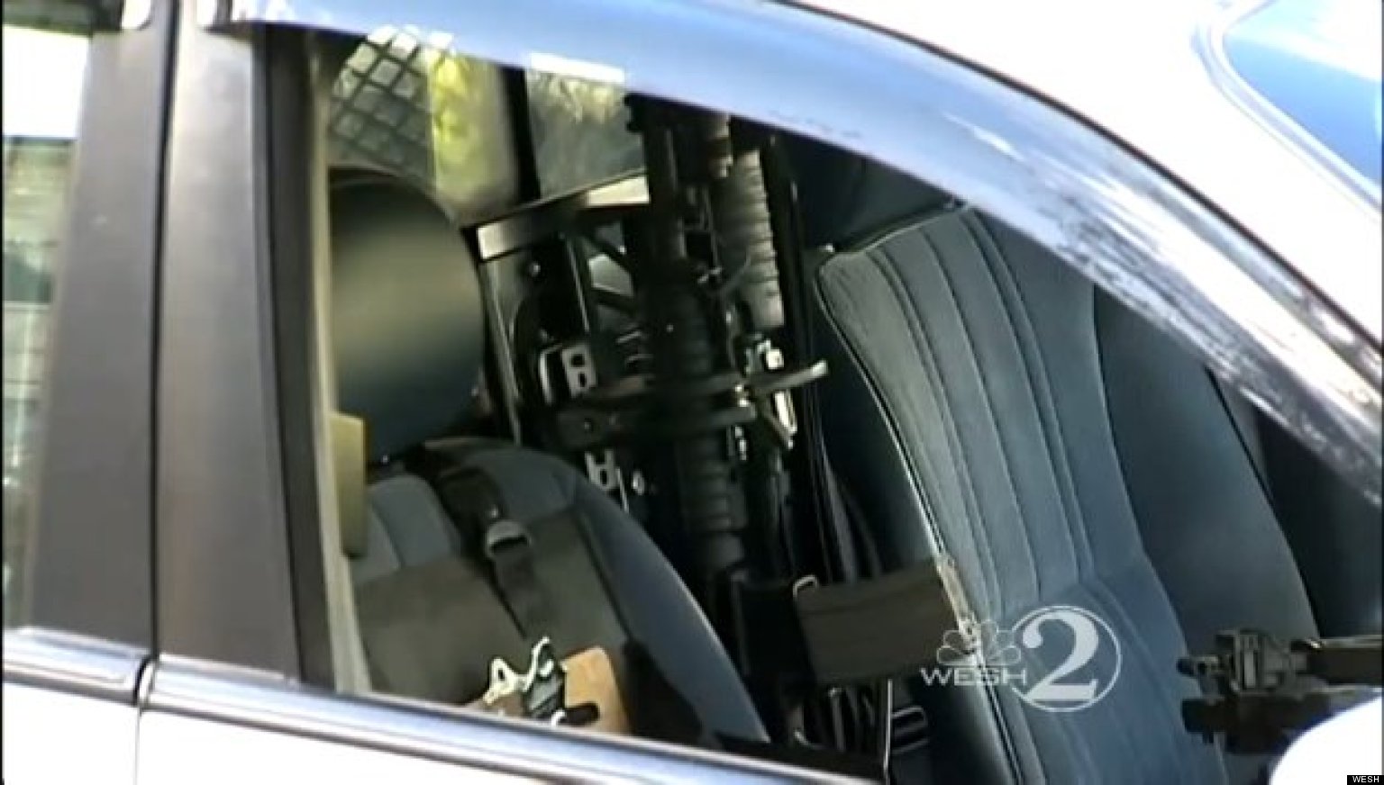 Cop Leaves Loaded AR-15 Semi-Automatic Rifle In Police Car Parked With Window Open (VIDEO)
