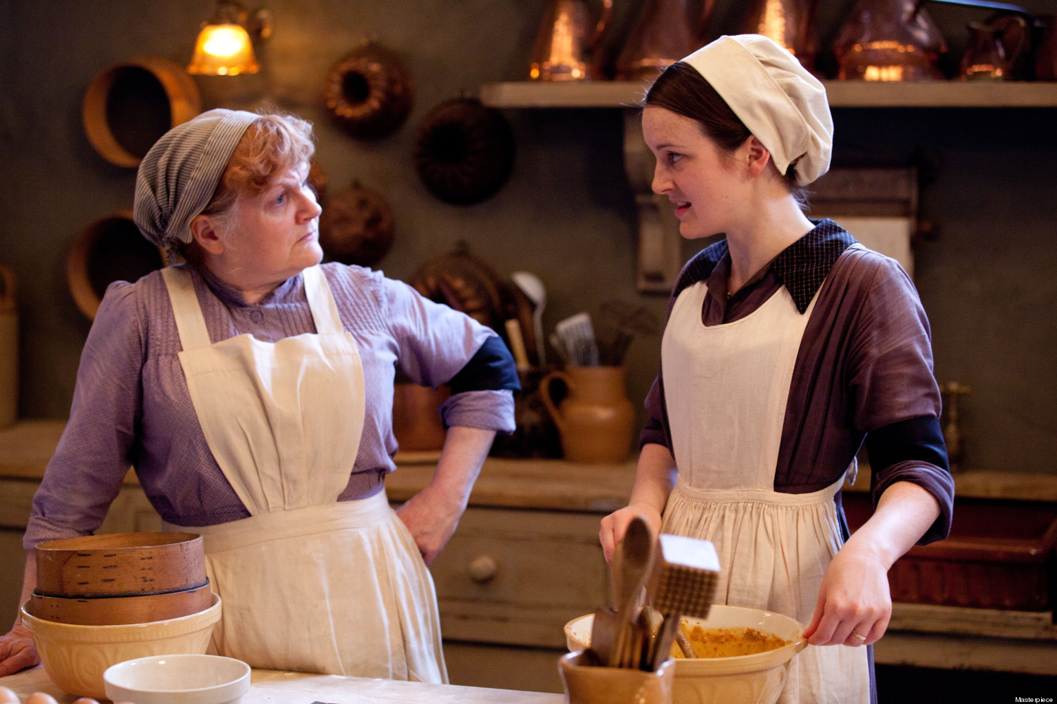 Downton Abbey Star Lesley Nicol Talks Filming Downstairs Huffpost 