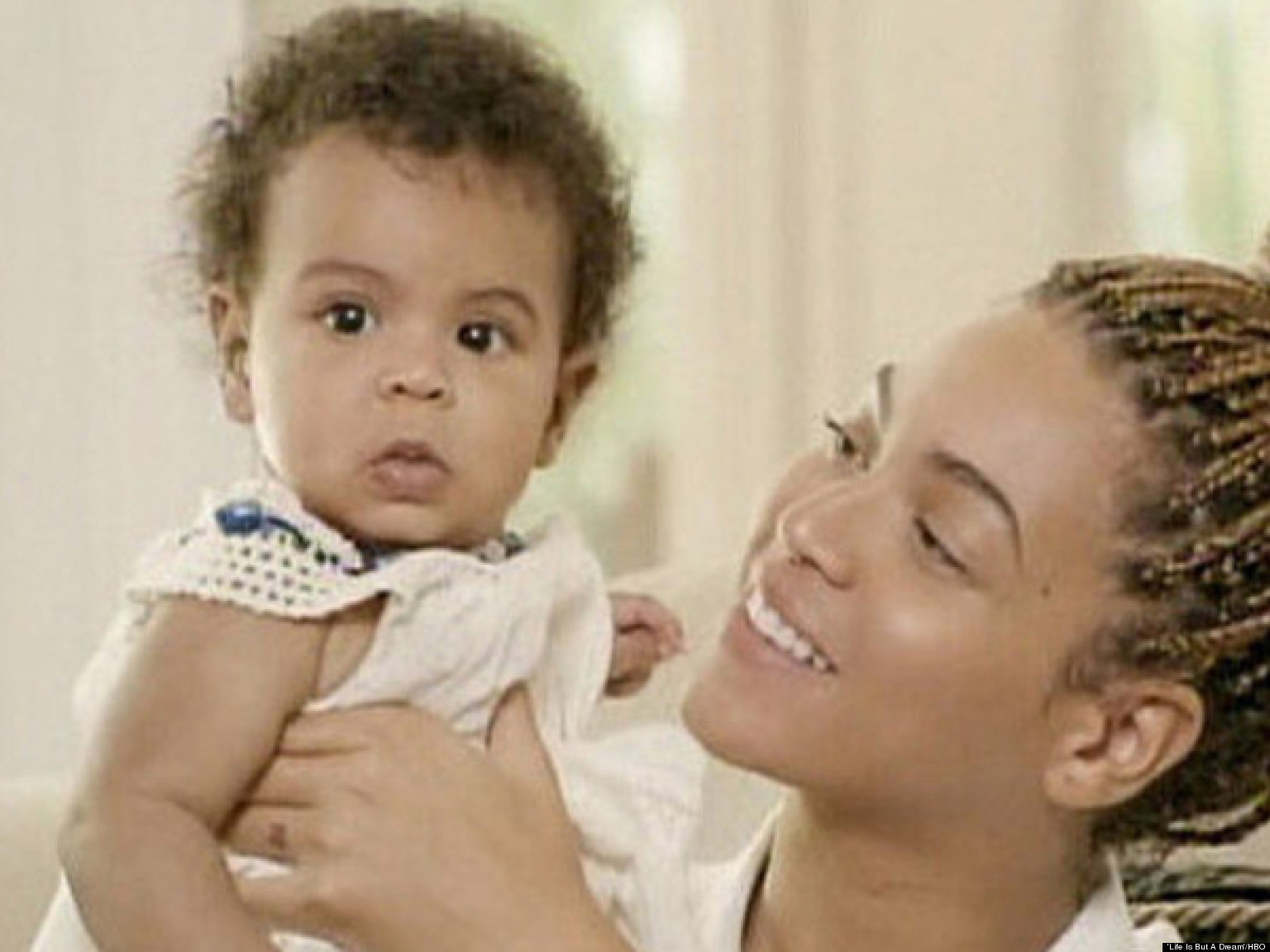 Blue Ivy, Genius? Proud Mom Beyonce Says Her Daughter Is Already Reading Flash Cards (VIDEO, PHOTO)