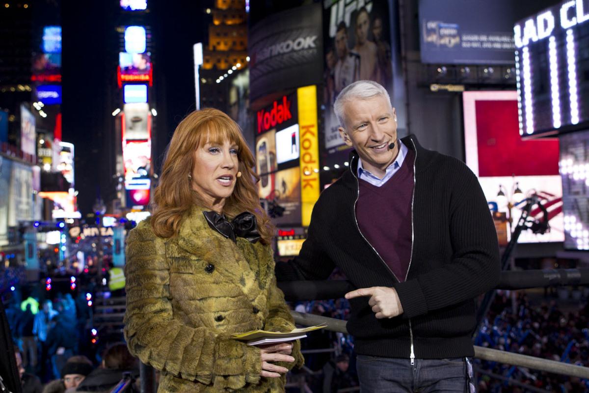 Anderson Cooper, Kathy Griffin New Years Eve 2011: Cooper Gets ...