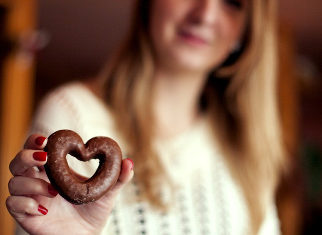 Dark Chocolate decreases the risk of Heart Stroke (Huffington Post)