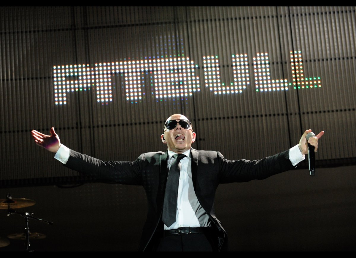 Pitbull feat john ryan. Мистер Ворлдвайд. Pitbull New year Revolution. Pitbull back. Pitbull feat. John Ryan - Fireball.