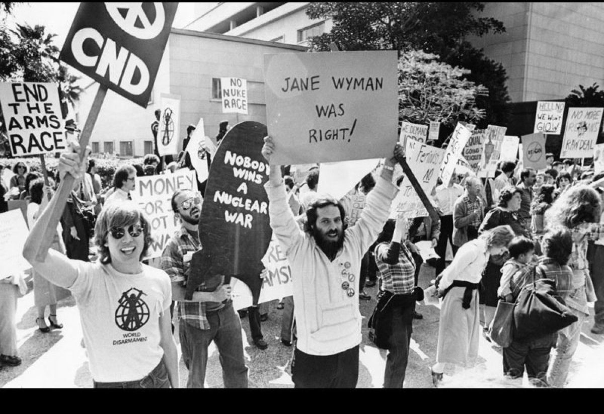 Photographers Recall Their Days at the Los Angeles Herald Examiner ...